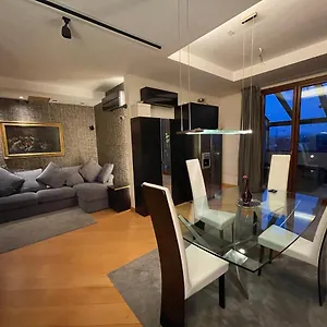 https://attico-con-vista-spettacolare-e-idromassaggio.emilia-romagnahotels.net