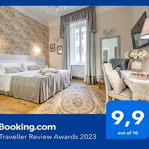luxury-stars-in-rome-andromeda-apartment-in-colosseum.it-romehotels.com/
